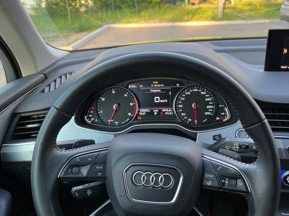 2016 Audi Q7 II (4M), чёрный, 4830000 рублей - вид 12