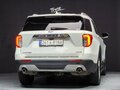 2022 Ford Explorer VI, белый, 8059171 рублей - вид 2