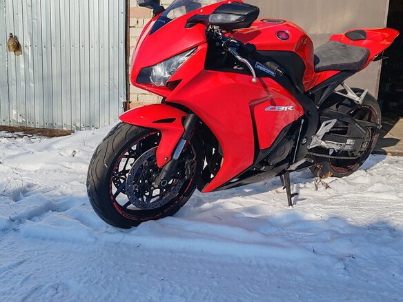 2016 Honda CBR 1000 RR/RA Fireblade, красный, 1200000 рублей - вид 4