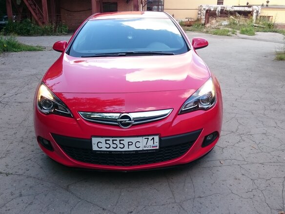 2015 Opel Astra GTC J Рестайлинг, красный