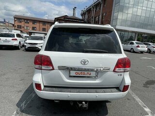 2010 Toyota Land Cruiser 200 Series, белый, 3250000 рублей, вид 4