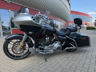 2019 Harley-Davidson CVO Road Glide, серебристый, 2900000 рублей, вид 1