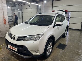2015 Toyota RAV4 IV (XA40), белый, 1950000 рублей, вид 1