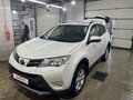 2015 Toyota RAV4 IV (XA40), белый, 1950000 рублей