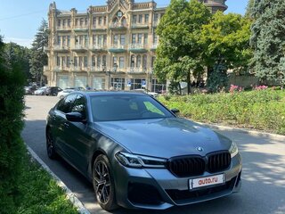 2020 BMW 5 серии 530d xDrive VII (G30/G31/G38) Рестайлинг, серый, 7700000 рублей, вид 4