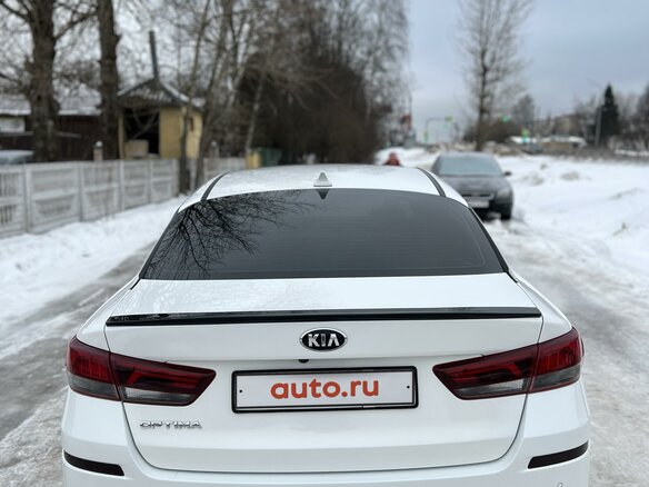 2019 Kia Optima IV Рестайлинг, белый, 1750000 рублей - вид 3