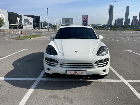 2011 Porsche Cayenne II (958), белый, 2200000 рублей - вид 2