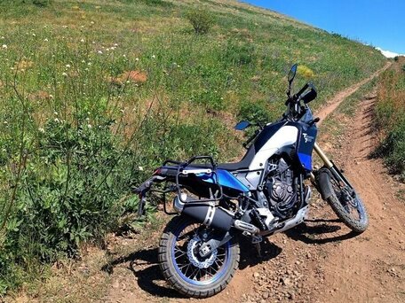 2021 Yamaha Tenere 700, синий, 902436 рублей, вид 3
