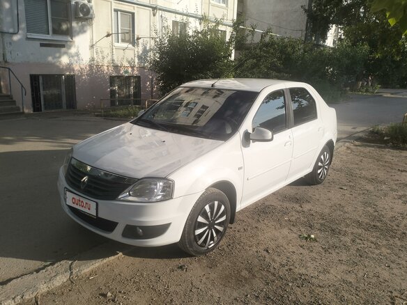 2011 Renault Logan I Рестайлинг, белый, 570000 рублей