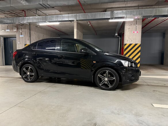 2014 Chevrolet Aveo II, чёрный, 510000 рублей - вид 6