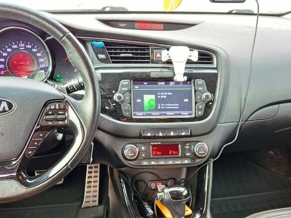 2016 Kia Ceed II Рестайлинг, коричневый, 1650000 рублей - вид 8