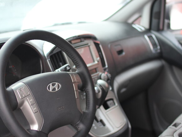 2009 Hyundai H-1 II, синий - вид 9