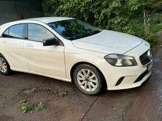 2017 Mercedes-Benz A-Класс 180 III (W176) Рестайлинг, белый, 1600000 рублей, вид 3