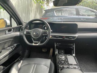 2020 Kia K5 III, белый, 2600000 рублей, вид 2