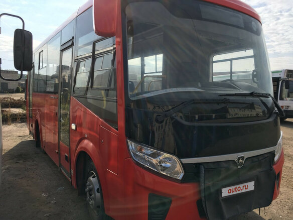 2017 ПАЗ 3204, красный