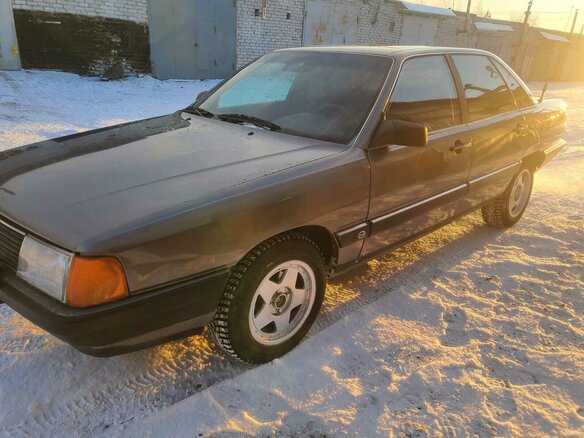 1983 Audi 100 III (C3), серый, 200000 рублей