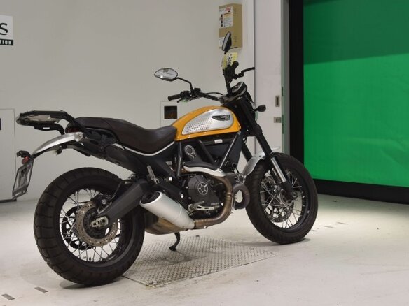 2016 Ducati Scrambler 800, золотистый, 600000 рублей - вид 4