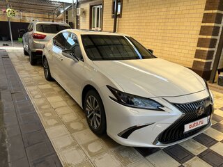 2019 Lexus ES 250 VII, белый, 3875000 рублей, вид 1