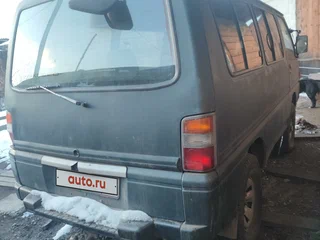 1990 Mitsubishi Delica III, зелёный, 250000 рублей, вид 4
