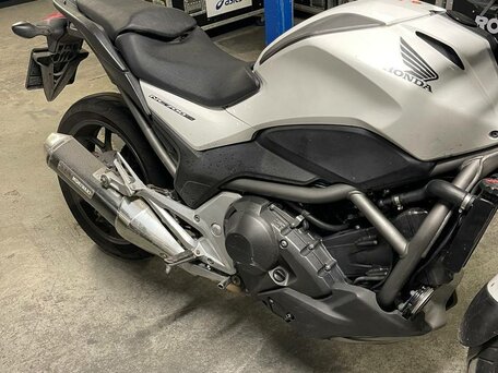 2013 Honda NC 700S, белый, 600000 рублей, вид 4
