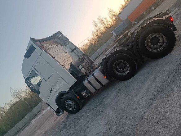 2016 Volvo FH, белый, 8600000 рублей - вид 10