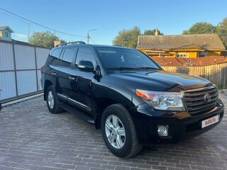 2014 Toyota Land Cruiser 200 Series Рестайлинг 1, чёрный, 4050000 рублей, вид 3