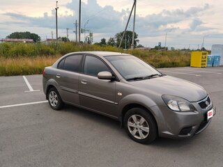 2011 Kia Rio II Рестайлинг, серебристый, 460000 рублей, вид 3