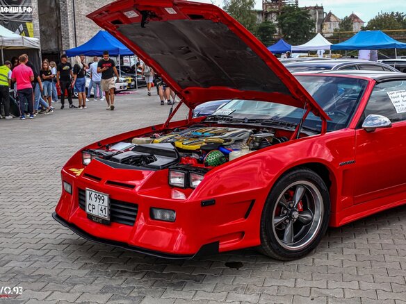 1986 Chevrolet Camaro III Рестайлинг, красный, 2700000 рублей - вид 2