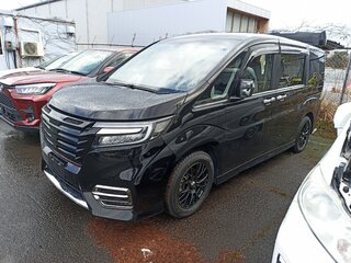 2017 Honda Stepwgn V Рестайлинг, чёрный, 2700000 рублей, вид 1