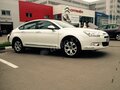 2013 Citroen C5 II, белый - вид 2