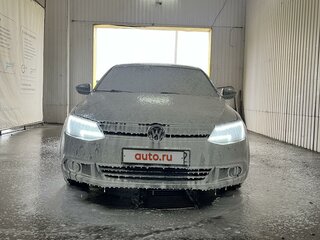2014 Volkswagen Jetta VI, серебристый, 820000 рублей, вид 1