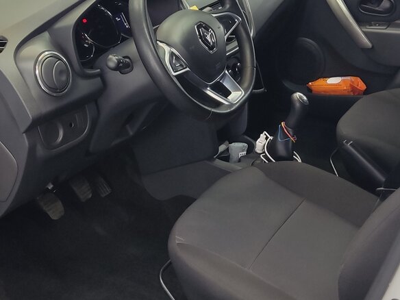 2020 Renault Logan II Рестайлинг, белый, 1060000 рублей - вид 5