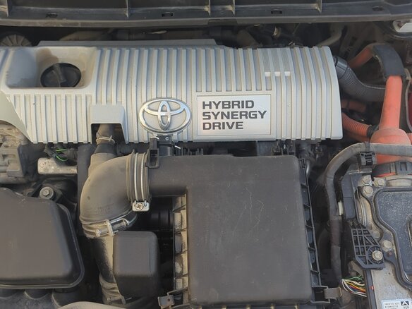 2010 Toyota Prius III (XW30), серебристый, 1250000 рублей - вид 14