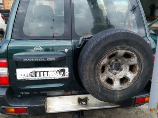 1998 Nissan Patrol V (Y61), зелёный, 660000 рублей, вид 2