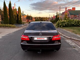 2010 Mercedes-Benz E-Класс 350 IV (W212, S212, C207), красный, 970000 рублей, вид 3