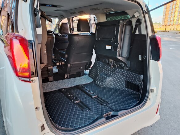 2018 Toyota Alphard III Рестайлинг, белый, 3999999 рублей - вид 15