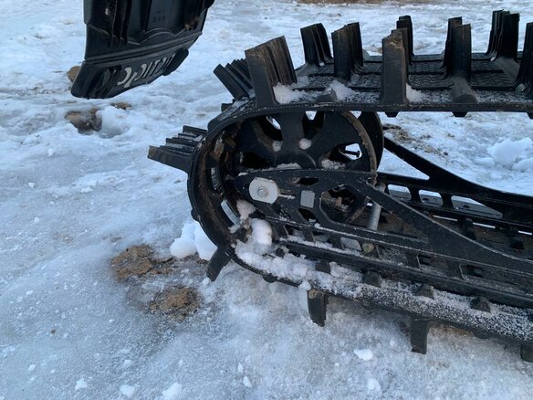2012 Arctic Cat M-Series, чёрный, 650000 рублей - вид 13