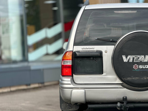 2002 Suzuki Grand Vitara I Рестайлинг, серебристый, 459000 рублей - вид 5