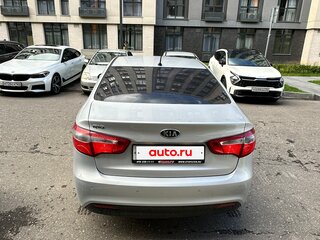 2012 Kia Rio 4-speed III, серебристый, 750000 рублей, вид 5