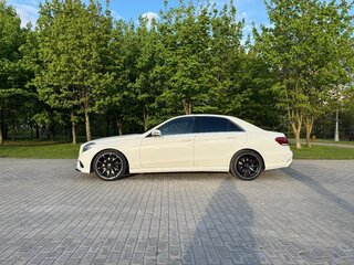 2013 Mercedes-Benz E-Класс 200 IV (W212, S212, C207) Рестайлинг, белый, 2000000 рублей, вид 1