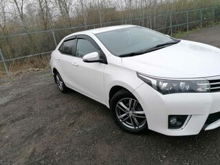 2014 Toyota Corolla XI (E160, E170, E180), белый, 1250000 рублей, вид 3