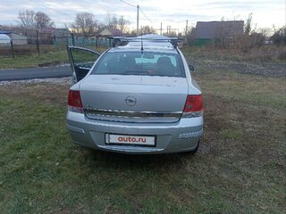2011 Opel Astra H Рестайлинг, серебристый, 890000 рублей, вид 3