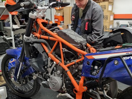 2012 KTM 990 Adventure, синий, 1248813 рублей, вид 3