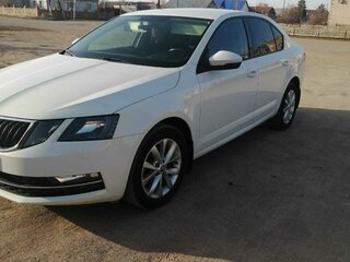 2017 Skoda Octavia III (A7) Рестайлинг, белый, 1730000 рублей, вид 2