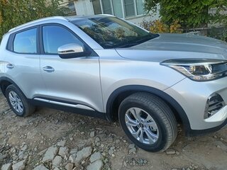 2024 Chery Tiggo 4 Pro I Рестайлинг, серебристый, 3300000 рублей, вид 3