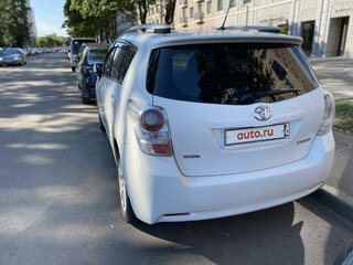 2011 Toyota Verso I, белый, 750000 рублей, вид 3