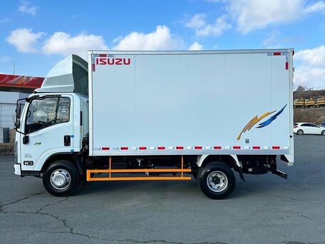 2023 Isuzu Elf (N-series), белый, 4600000 рублей, вид 4