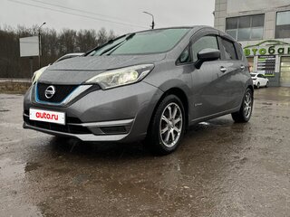 2017 Nissan Note e-Power II Рестайлинг, серебристый, 1300000 рублей, вид 3