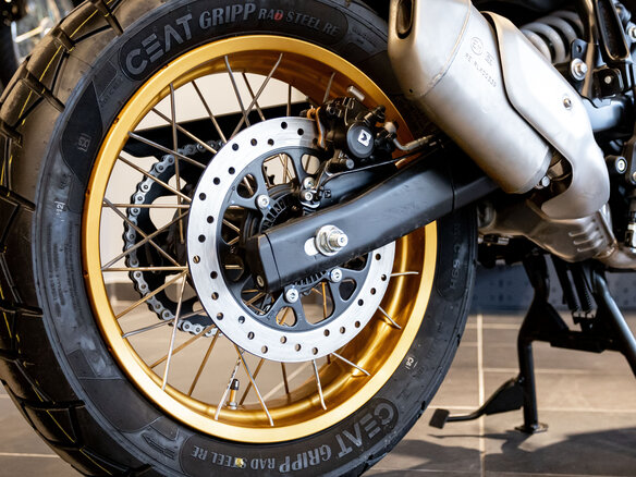 2025 Royal Enfield Himalayan, чёрный, 615000 рублей - вид 24
