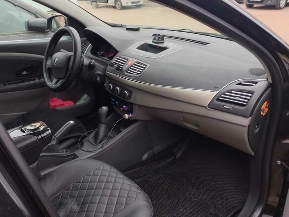 2011 Renault Fluence I, чёрный, 960000 рублей - вид 8